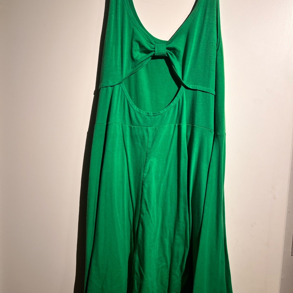 Derek Hart green stretchy dress with light blue belt
